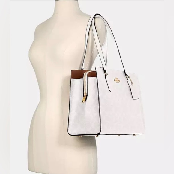 Handbags - COACH 🟤